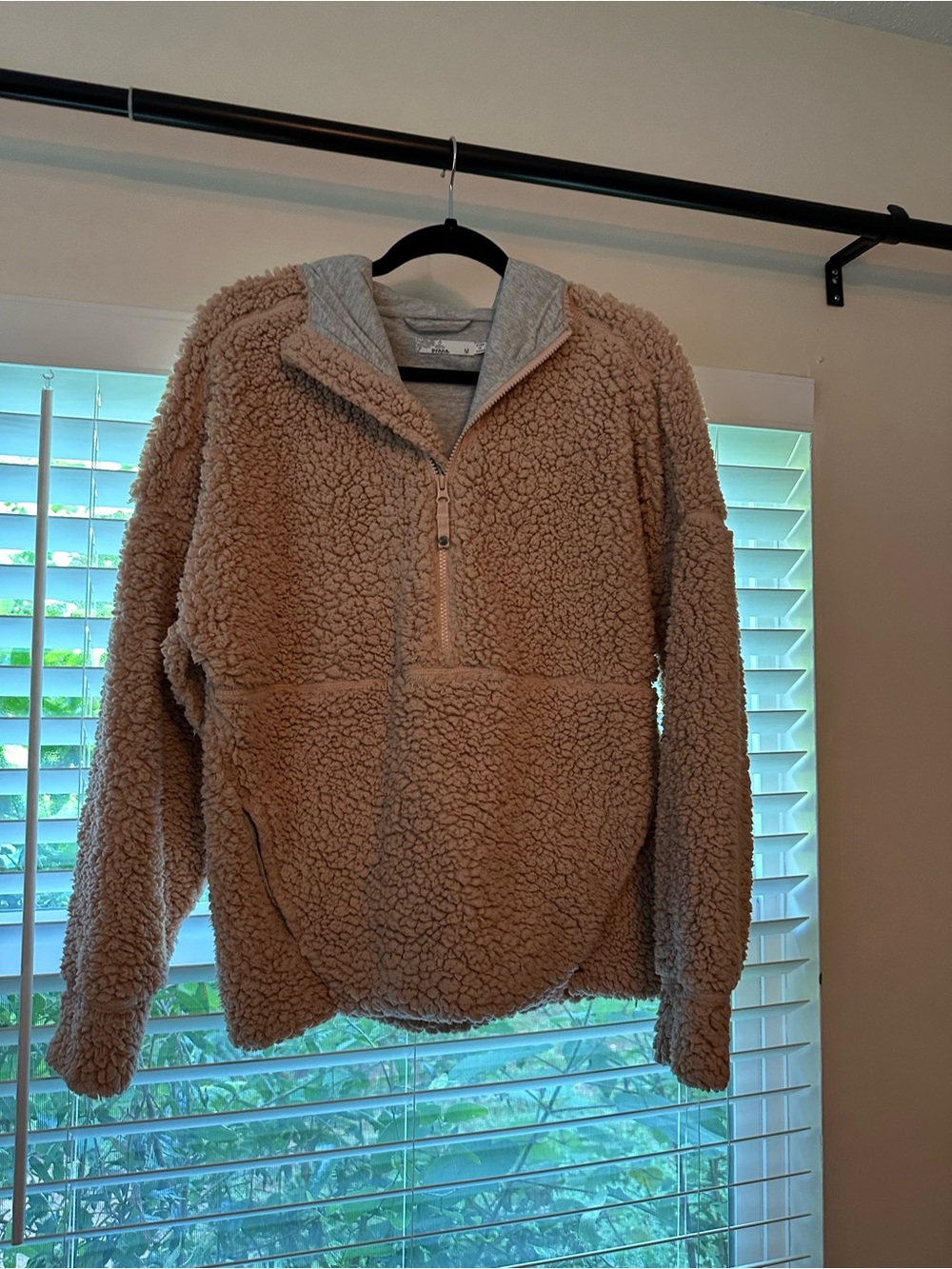 Prana Light blush pink  Hoodie with great cotton lining  Sherpa Trim